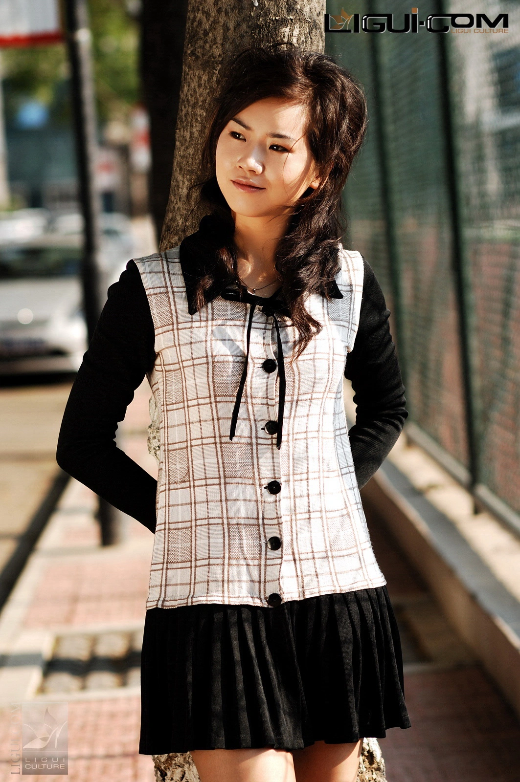 2008.11.20 超薄肉丝配亮跟之秋日的“丝”语 Model 由美 2